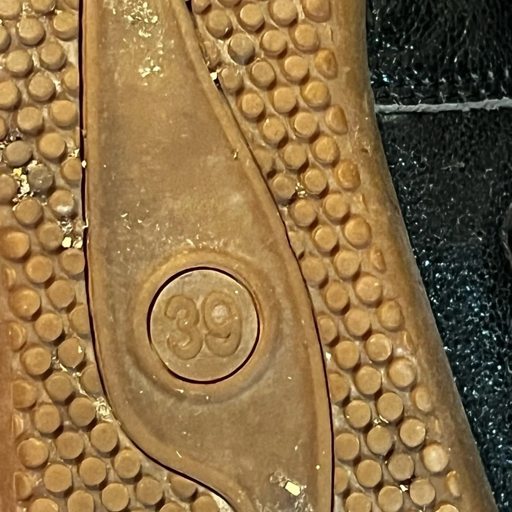 Chanel Black/Gold Leather Camellia Sz 39 EUR 9 US Beaded Scrunch Ballet Flat